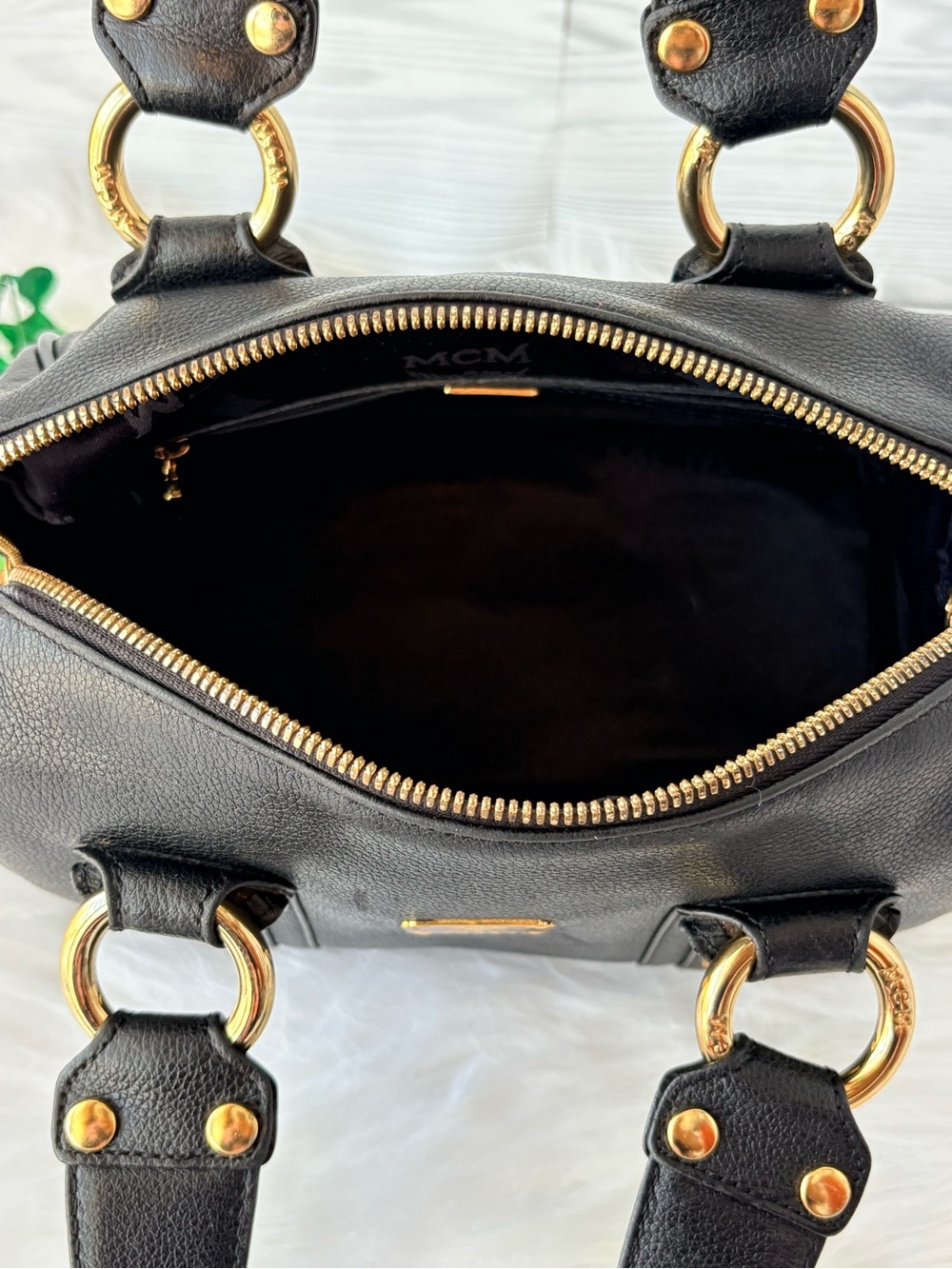 MCM Black Leather Bauletto Boston bag with Gold Hardware - Picture 9 of 16